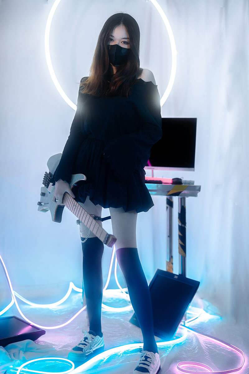 Nova Neon | Fishman Artist